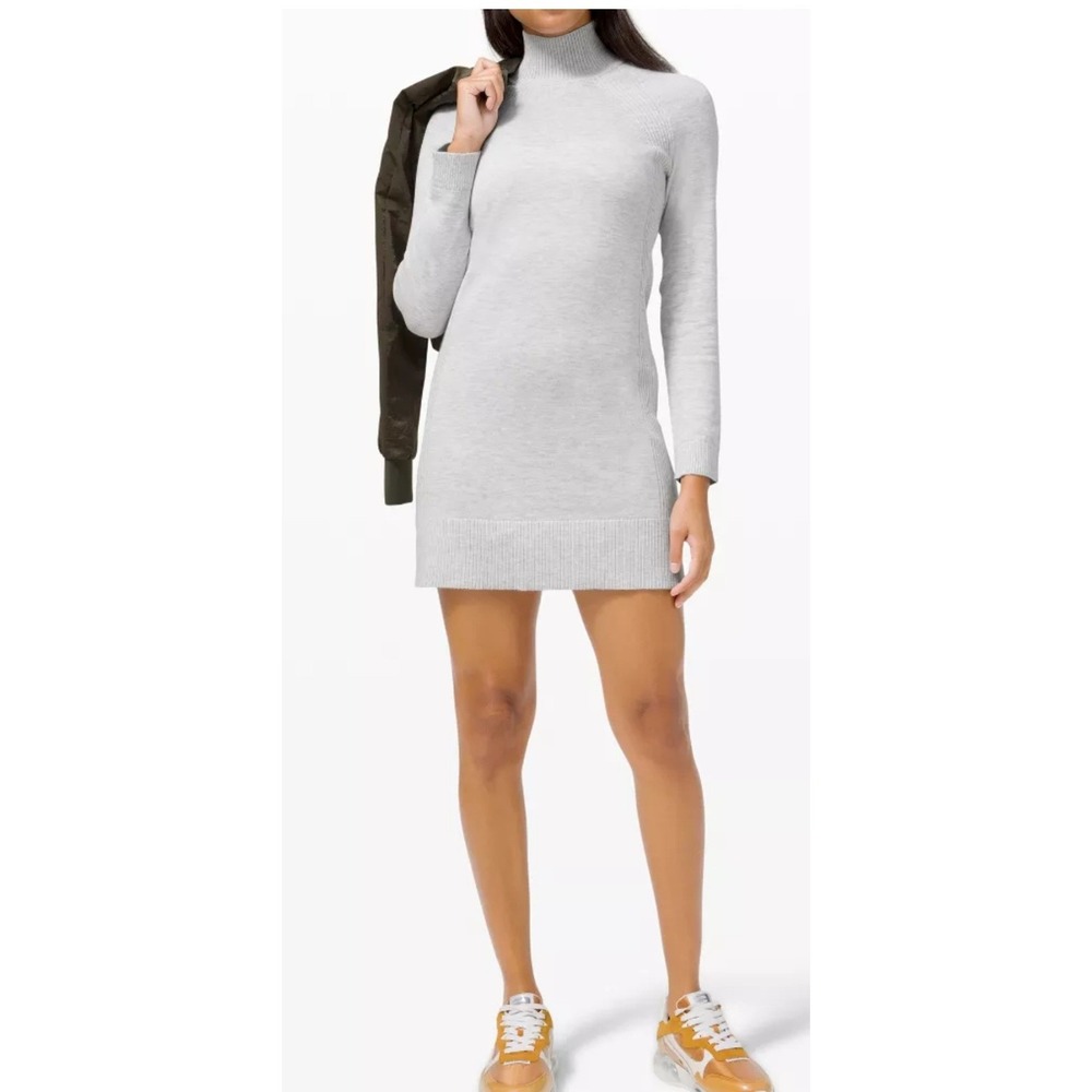 Lululemon keep it cozy Mock Neck silk blend Knit Long Sleeve Mini size 8 stretch